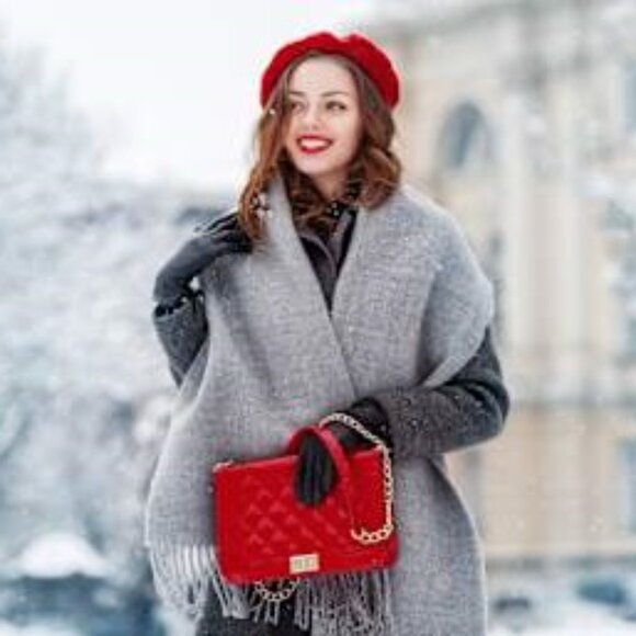 I'm Co-Hosting The "Classic Winter Fits Posh Party" on Friday 2/6/26 @7:00pm PST - Picture 9 of 12